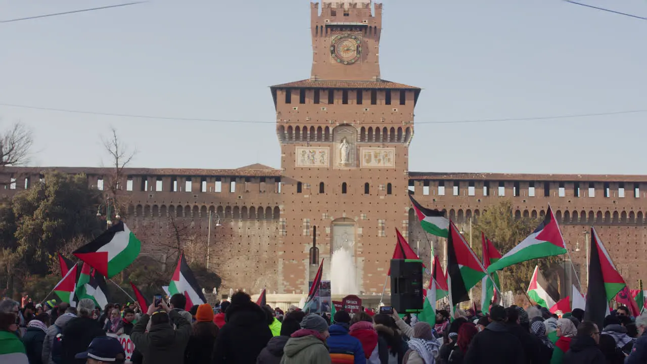 Manifestants in front of castello sforzesco Milan asking for freeing Palestina