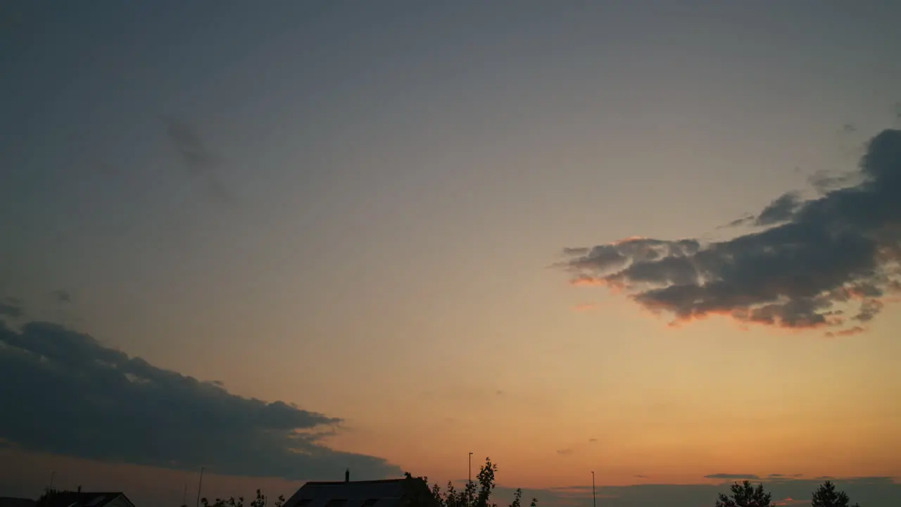 A beautiful sunset that was taken in 1-hour lapse