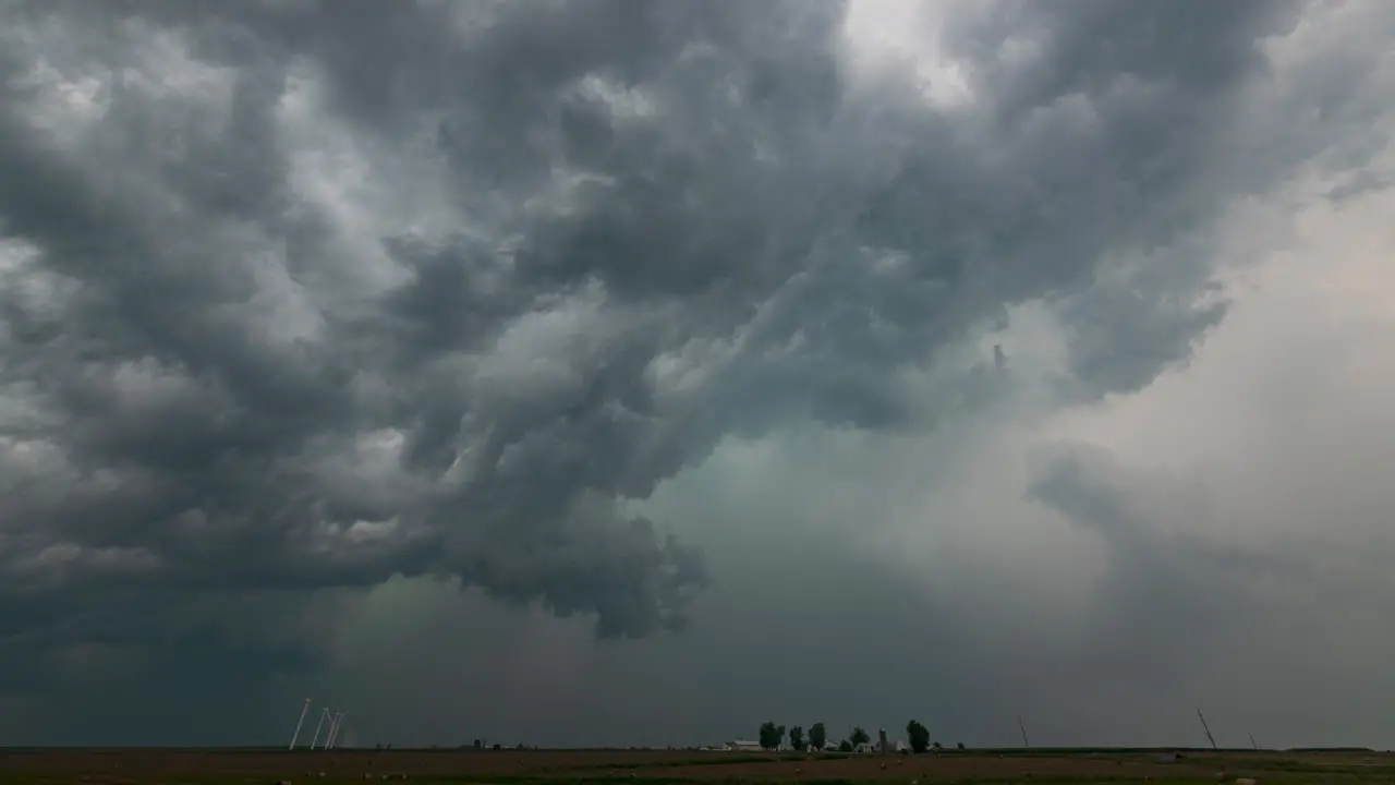 Ominous clouds as severe storms move through Wisconsin